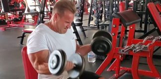 Jay Cutler looking huge as he visits Metroflex Gym Jay Cutler looking huge