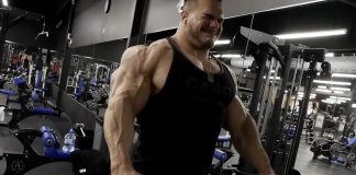 Nick Walker trains shoulders