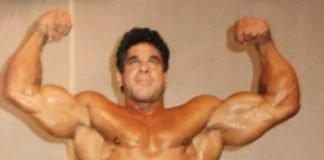 Lou Ferrigno guest posing