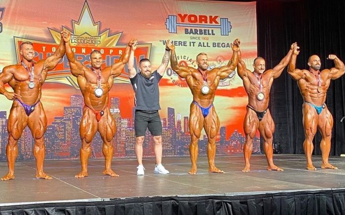 Higher financial bodybuilders compete